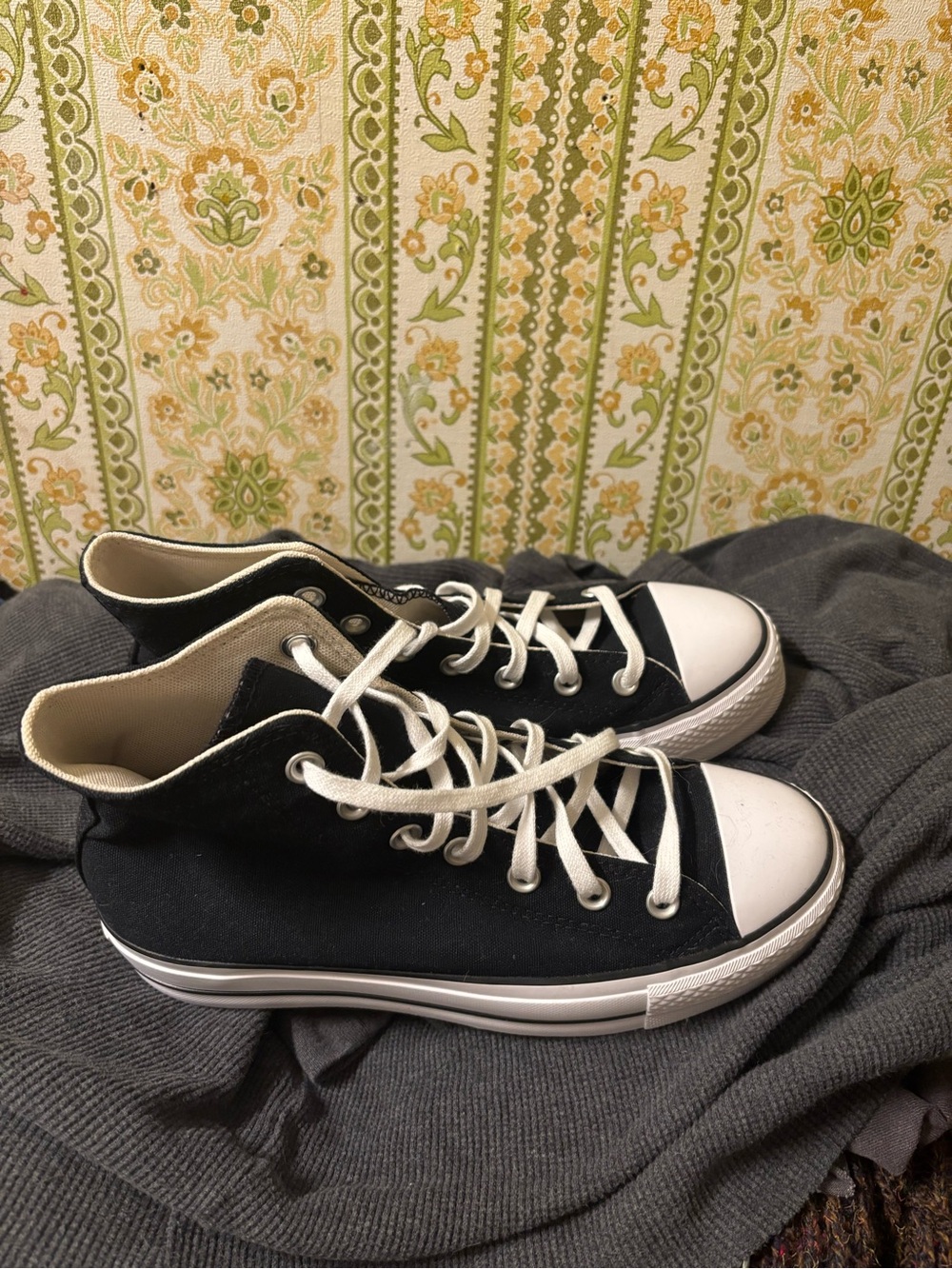 Classic Converse Black High-Top Canvas Sneakers with White Toe